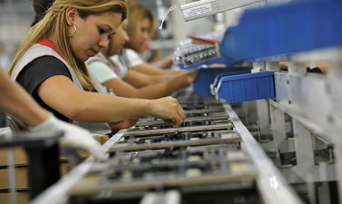 Governo mantém preços de eletrônicos baixos: Conheça os detalhes da revisão de taxas de importação