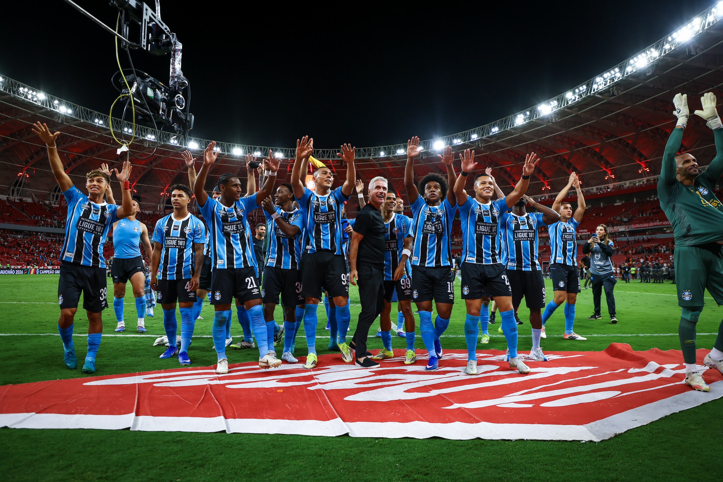 Grêmio: Luís Castro revela segredos para o título estadual e planejamento para a temporada