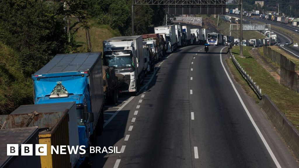 Greve de Caminhoneiros pode Paralisar Brasil: Cenário de 2018 Se Repete?