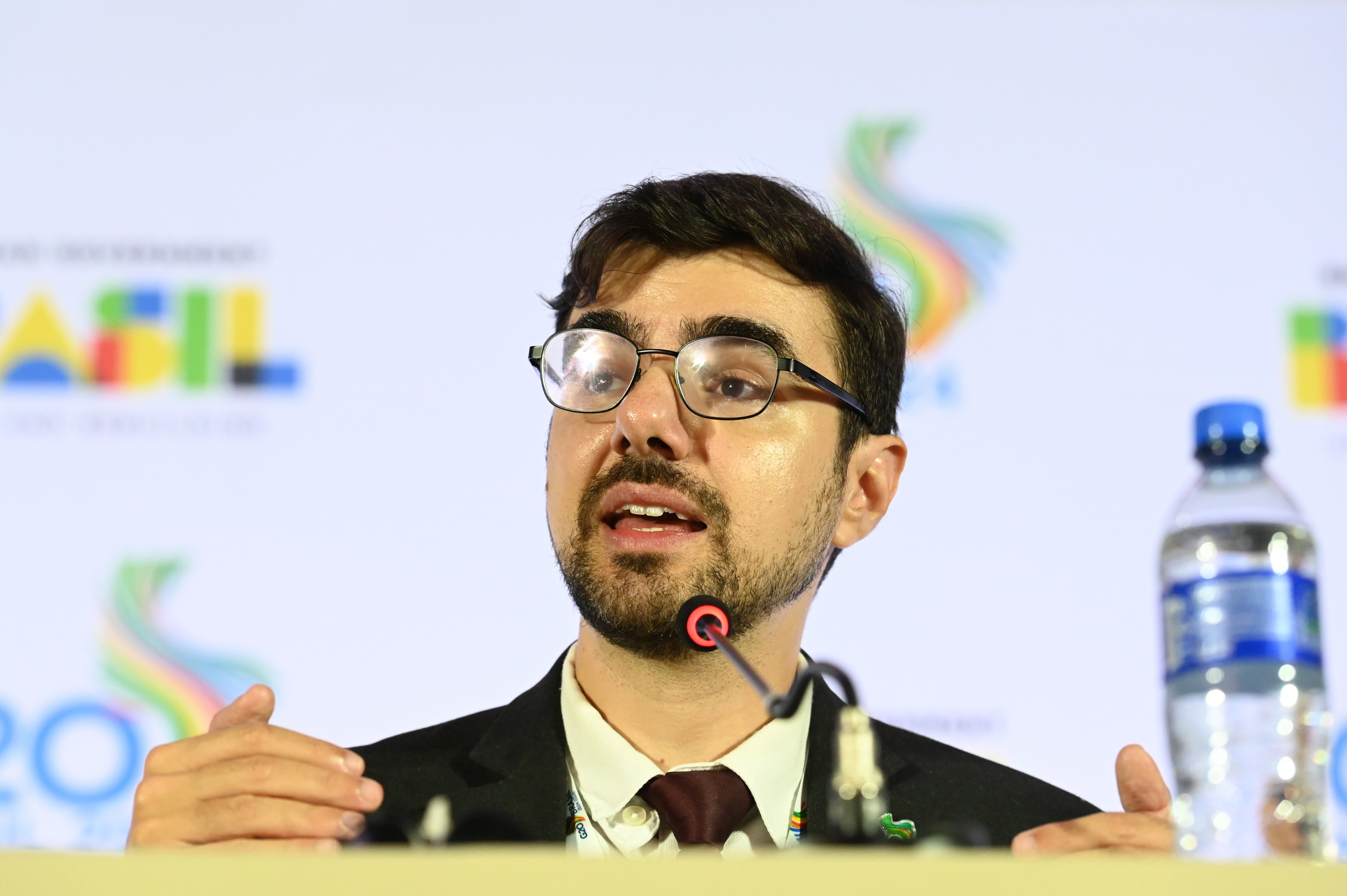 Guilherme Mello se diz honrado com indicação ao Banco Central e pronto para assumir o carg