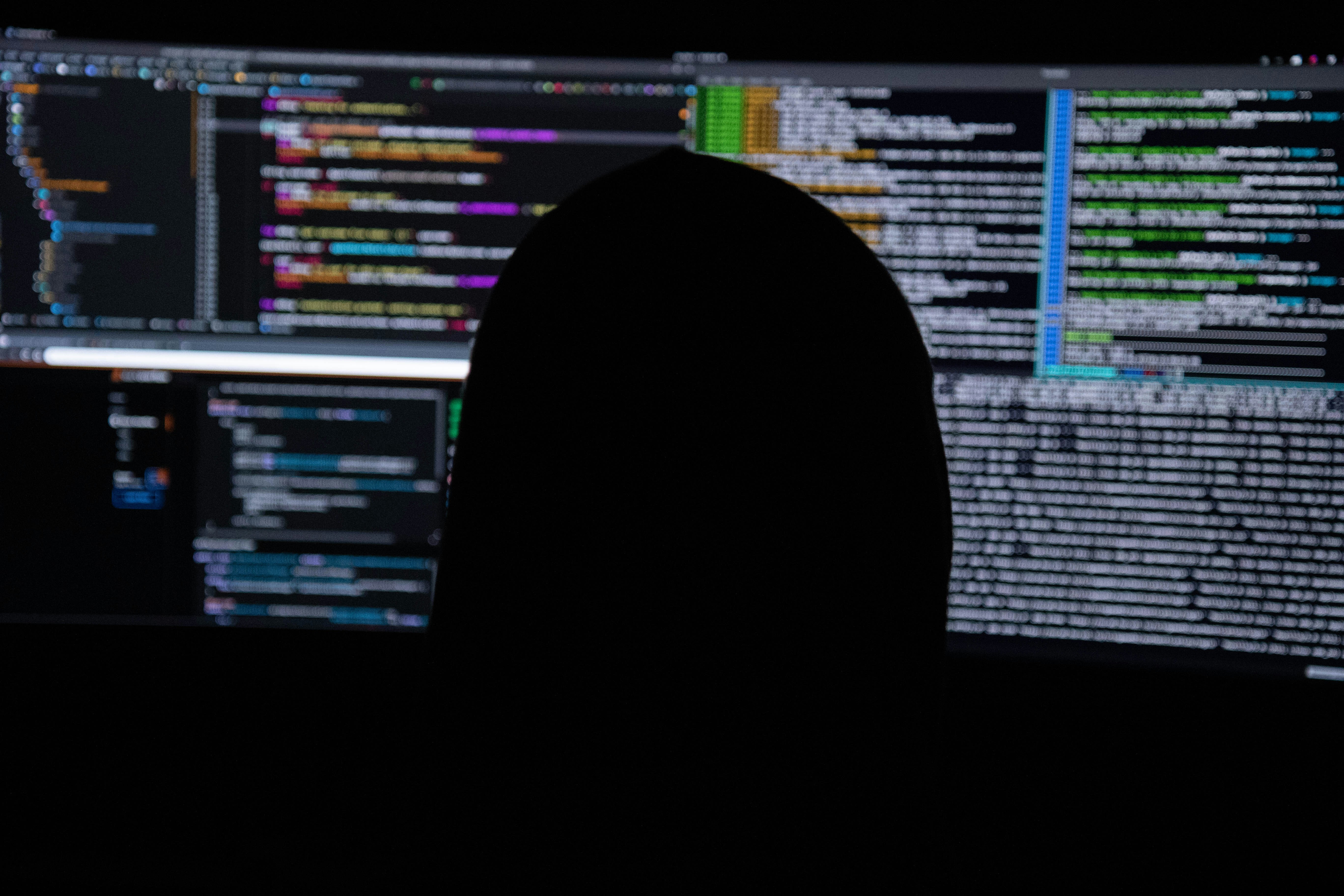 Hacker Preso: Veja como ele pagou apenas 1 centavo por hospedagens de luxo