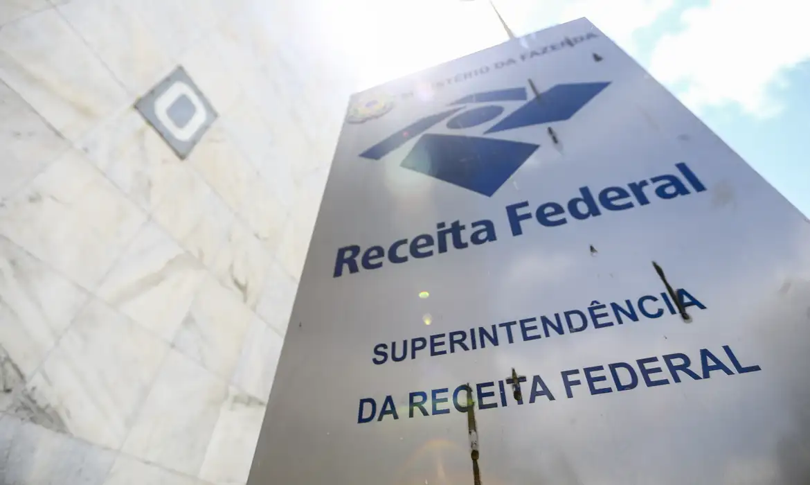 Investigação no STF: Moraes Manda Presidente da Unafisco Depor Após Críticas