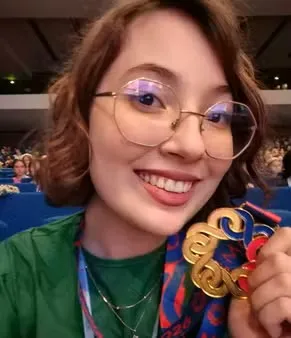 Julia Leguiza: a estudante brasileira que conquistou a medalha de ouro na EGMO