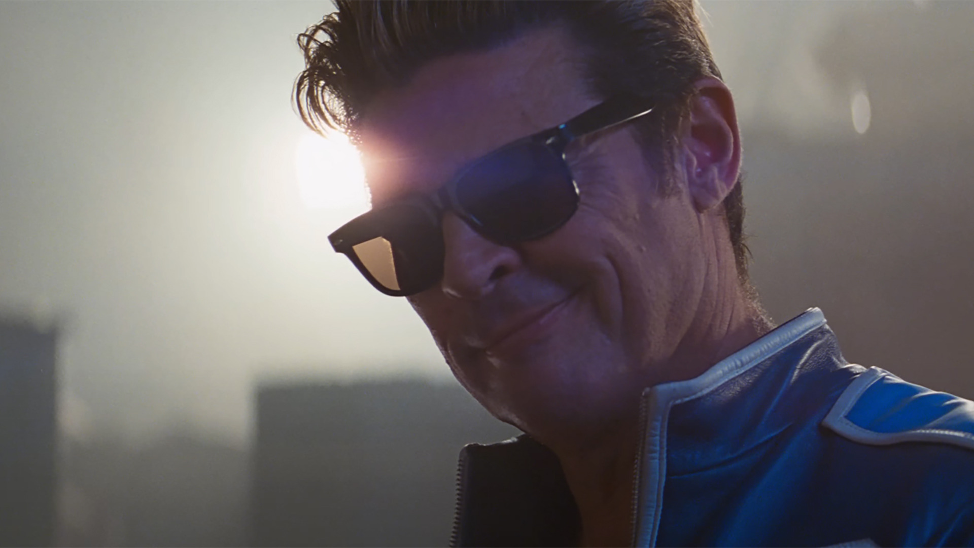 Karl Urban Confessa que Executou Golpe de Johnny Cage em Mortal Kombat 2 sem Dublagem