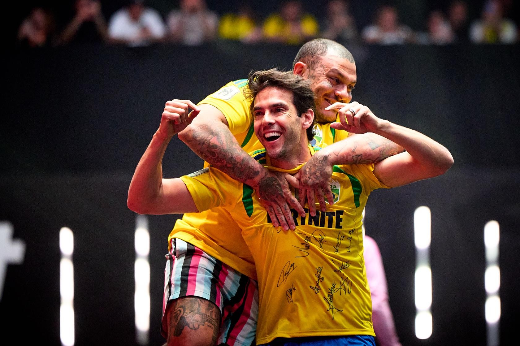 Kings League: com gol de Kaká, Brasil vira de forma heroica sobre o Catar e segue vivo no 