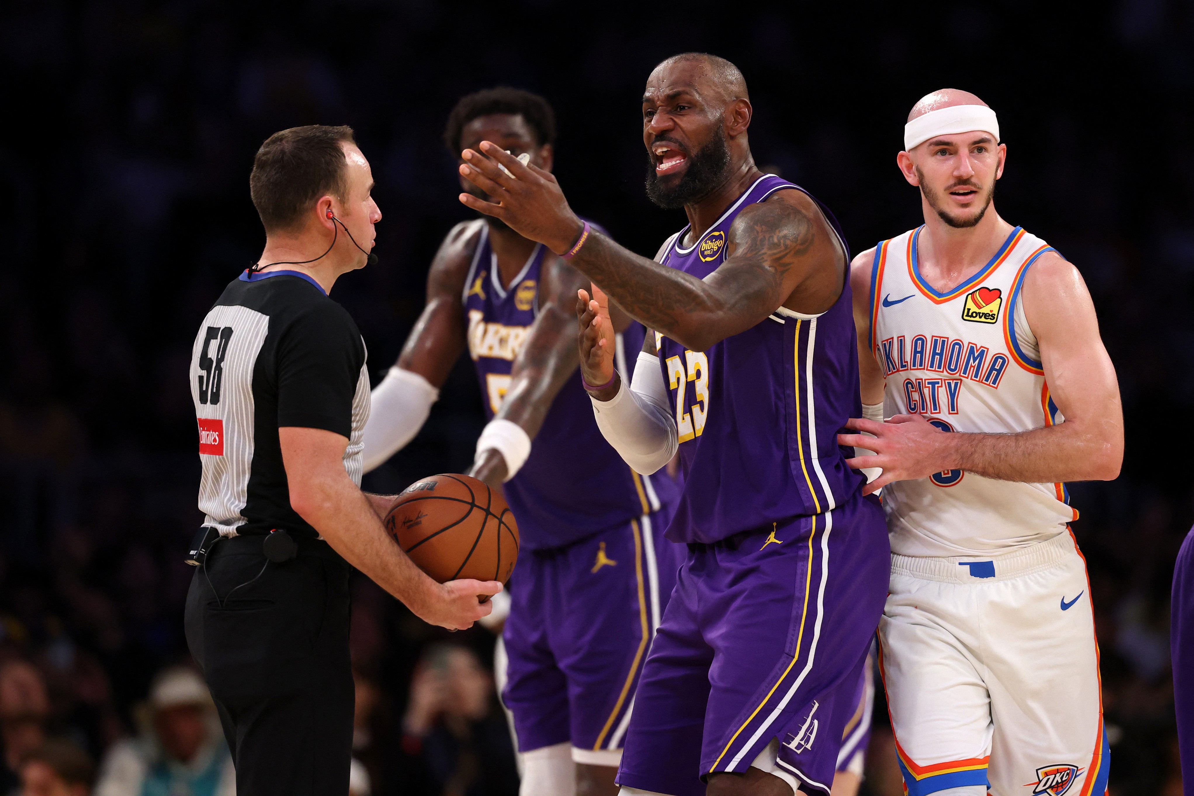LeBron James desabafa após derrota dos Lakers: "Aquilo ali é um time campeão, nós não somo