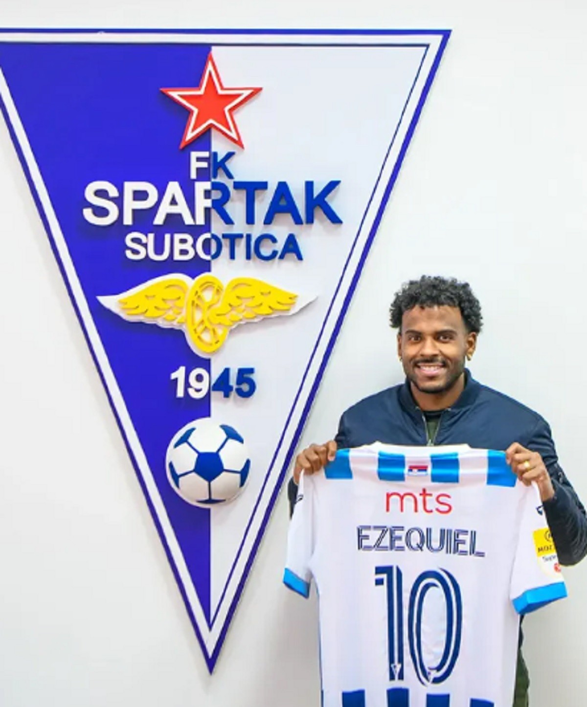 Lembra dele? Cria do Botafogo e ex Cruzeiro, atacante vai ser camisa 10 em time europeu 