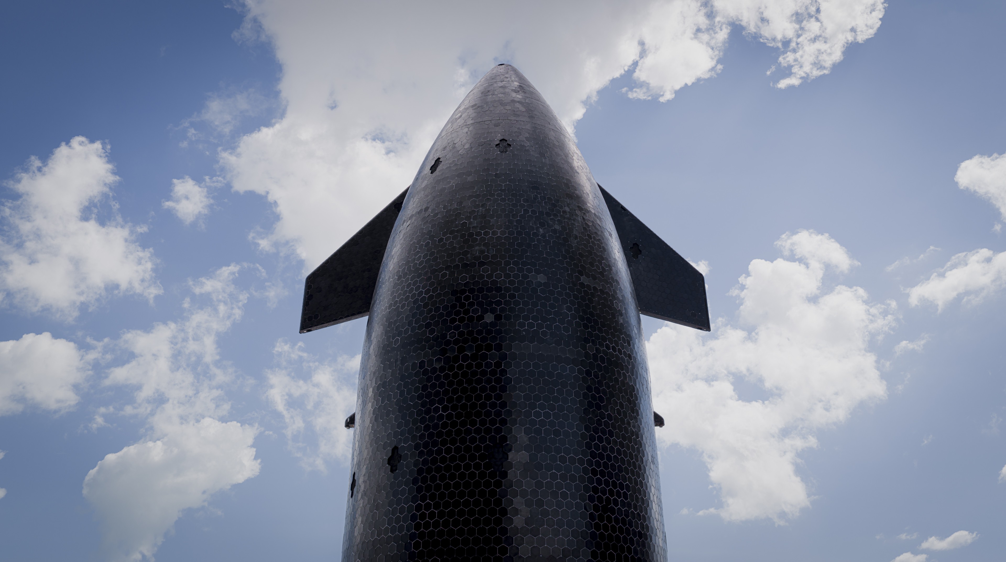 Levando o Futuro ao Espaço: Google e SpaceX em Parceria por Data Centers Orbitais