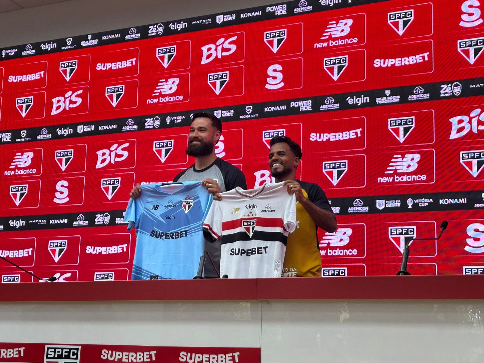 Longe das redes, Danielzinho diz que São Paulo é ápice e revela segredo: "Durmo muito bem"