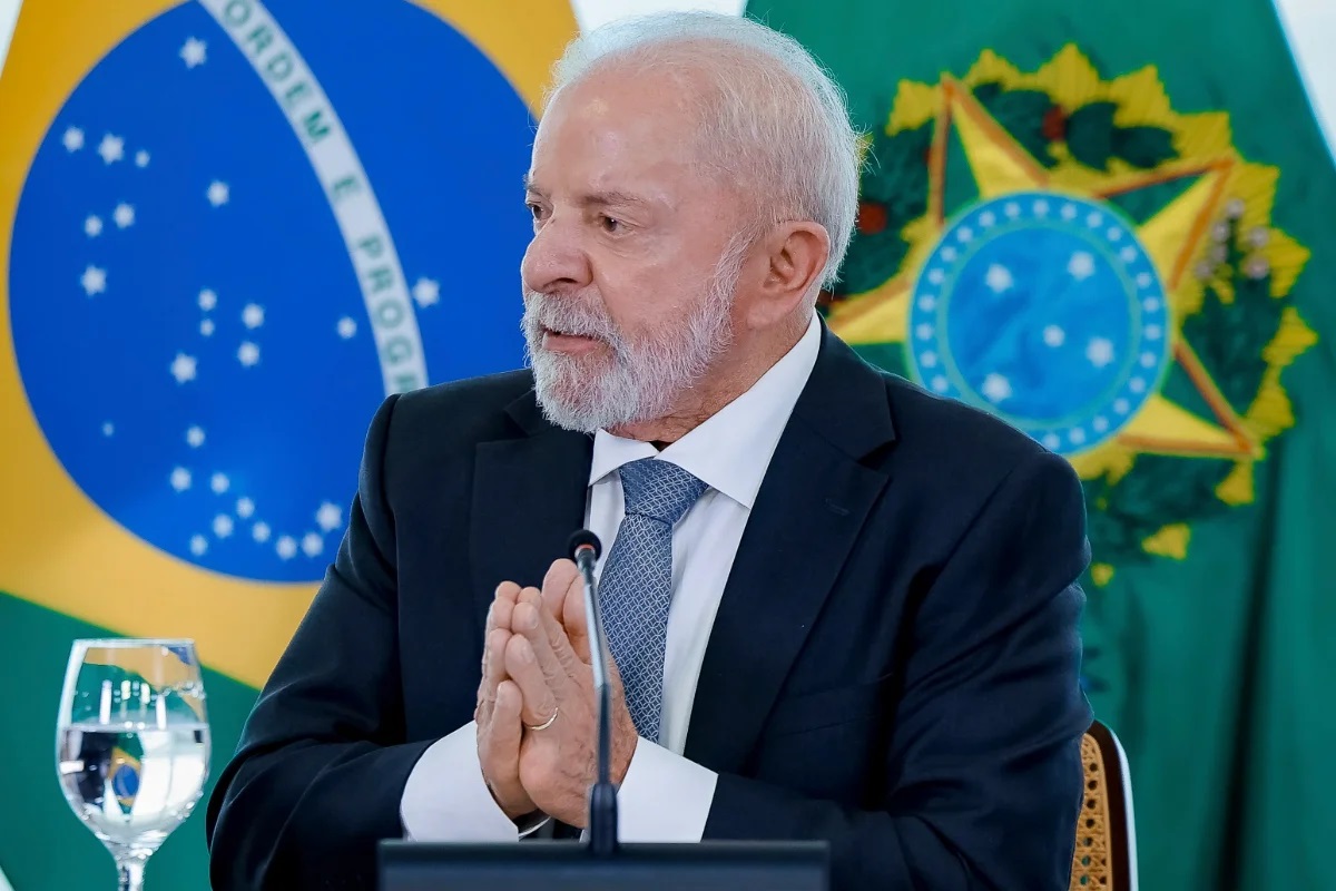 Lula Antecipa Pagamento do 13º Salário para Aposentados e Pensionistas