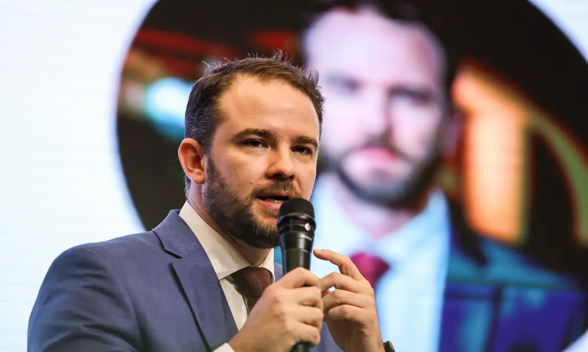 Lula Anuncia Dario Duran como Novo Ministro da Fazenda: O que isso significa para a Economia?