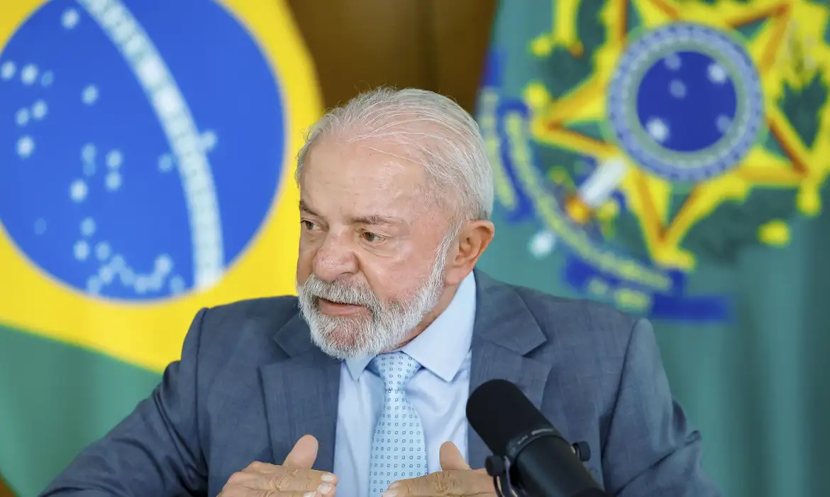 Lula Condena: Trump Não Tem Direito de Ameaçar Países, Risco de Terceira Guerra Mundial