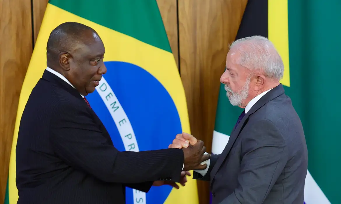 Lula Destaca Necessidade de Defesa Nacional: 'Se Não Nos Prepararmos, Seremos Invadidos'