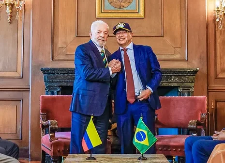 Lula e Petro trocam telefonema e expressam preocupação com uso da força na Venezuela