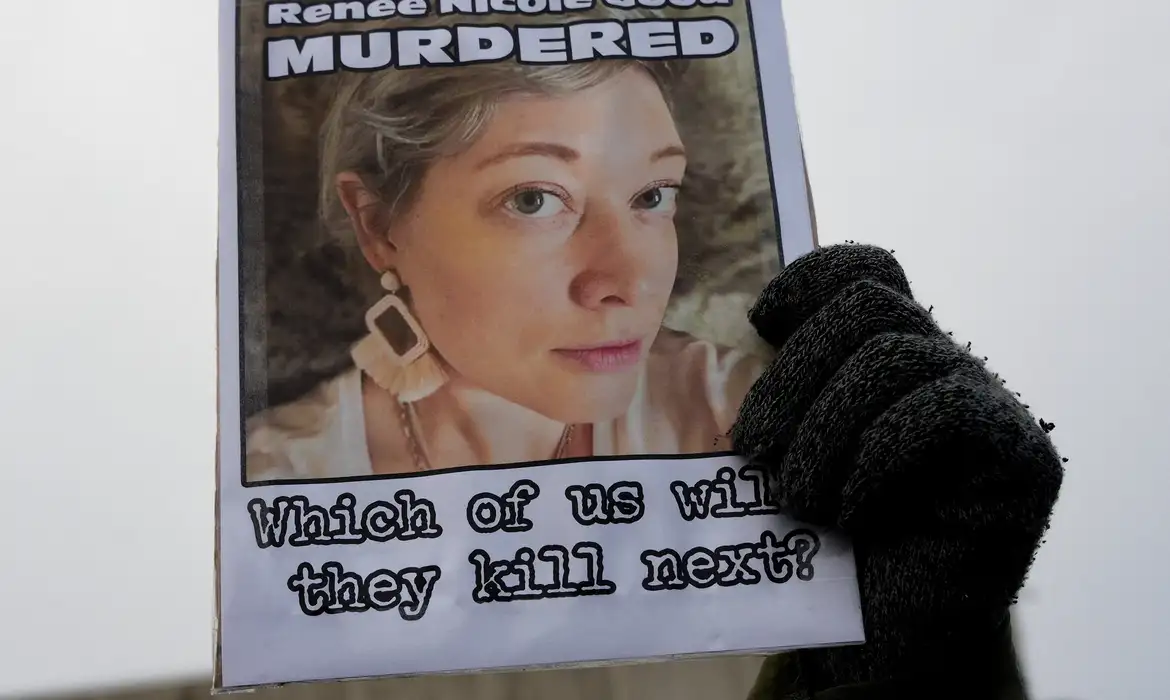 Mãe e poetisa: quem era a mulher morta pela polícia em Minneapolis, nos EUA