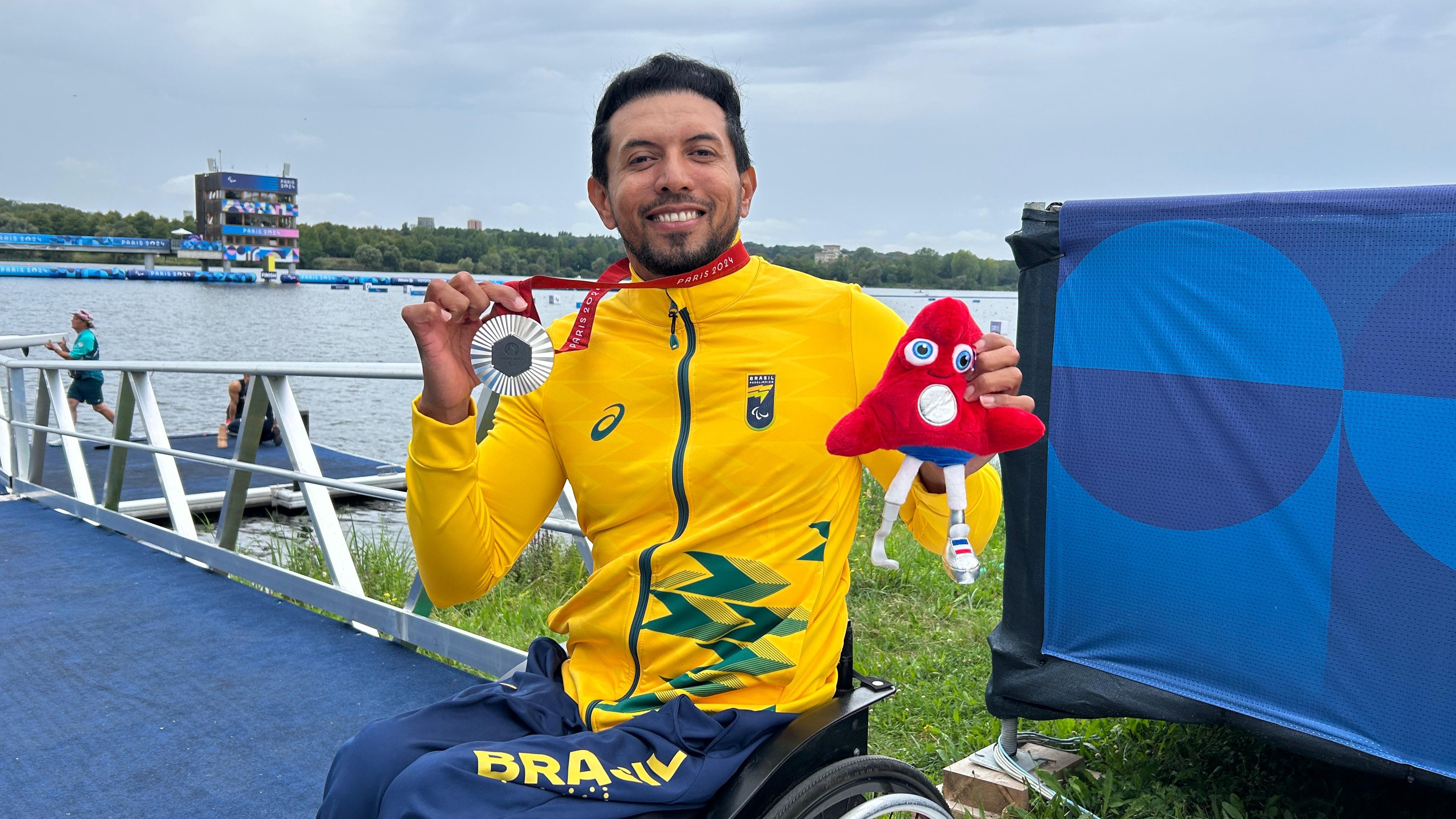 Medalhista paralímpico, Luís Carlos Cardoso, volta aos treinos em São Bernardo do Campo