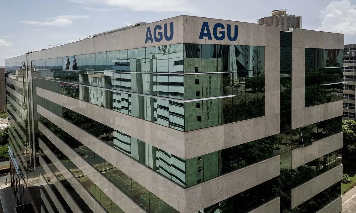 Médicos são os Únicos que Podem Realizar Abortos: Entenda a Decisão da AGU