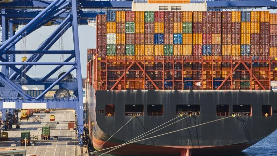 Mesmo sob tarifaço, exportações brasileiras batem recorde em sete estados