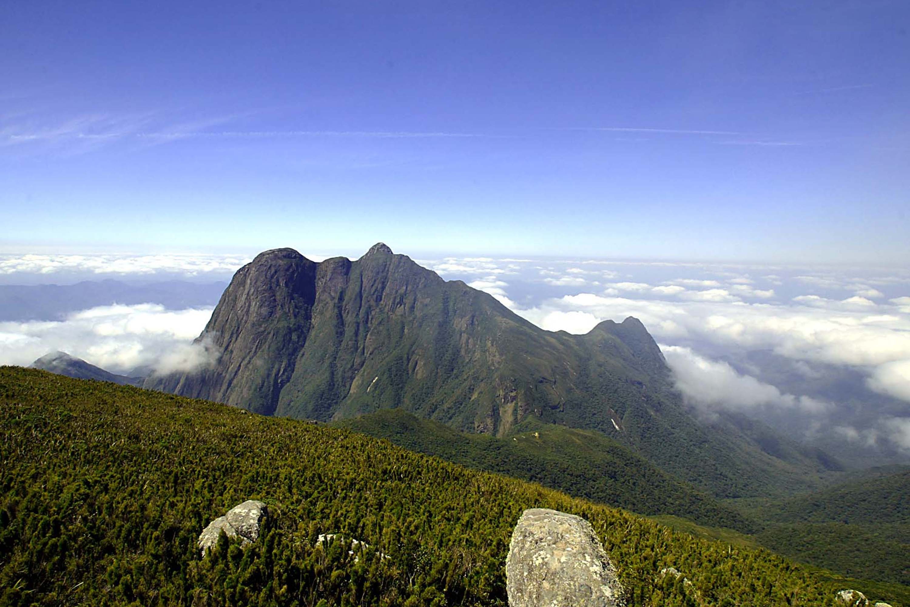 Montanhistas dizem que desaparecimento de jovem em trilha expõe falhas na gestão do Pico P