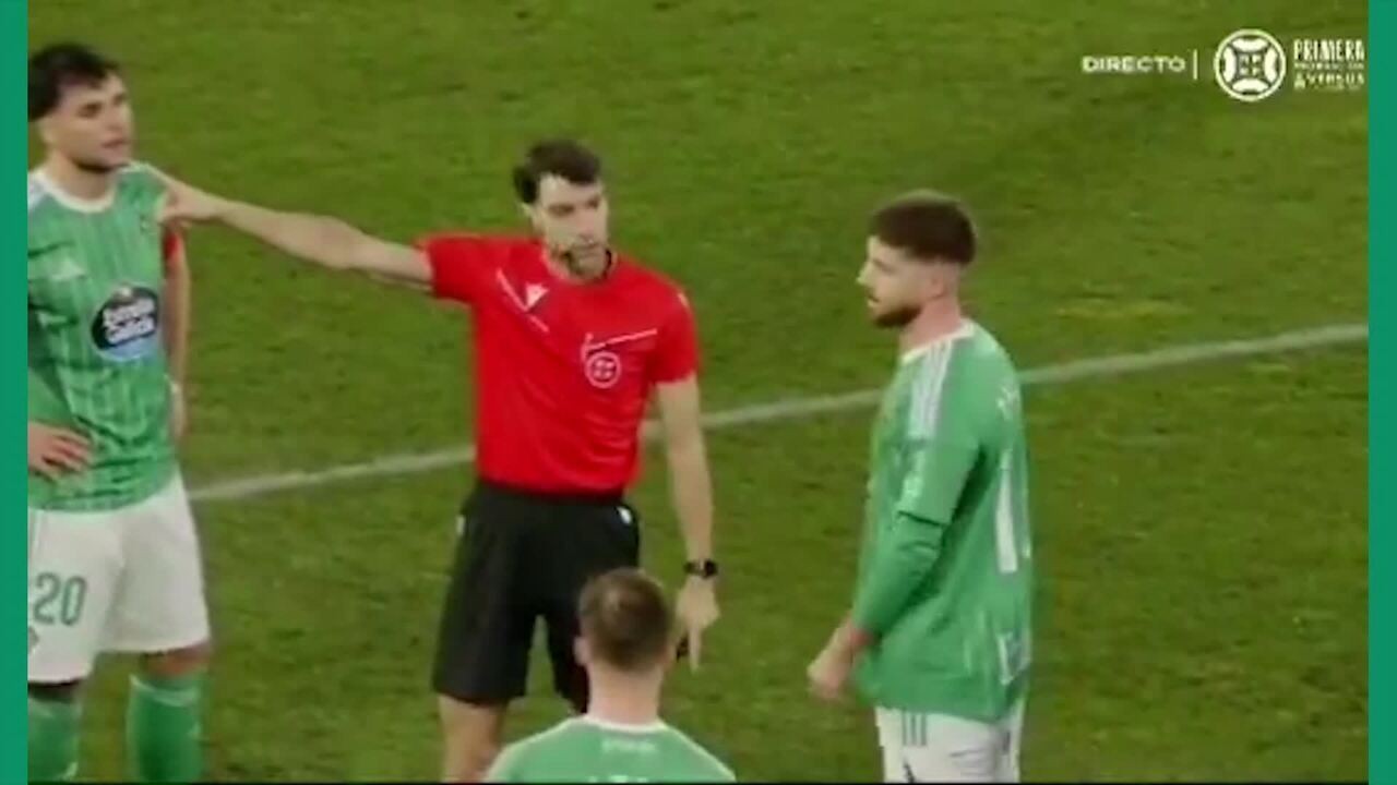 Mordida Escandalosa: Jogador Espanhol Imita Suárez e é Expulso