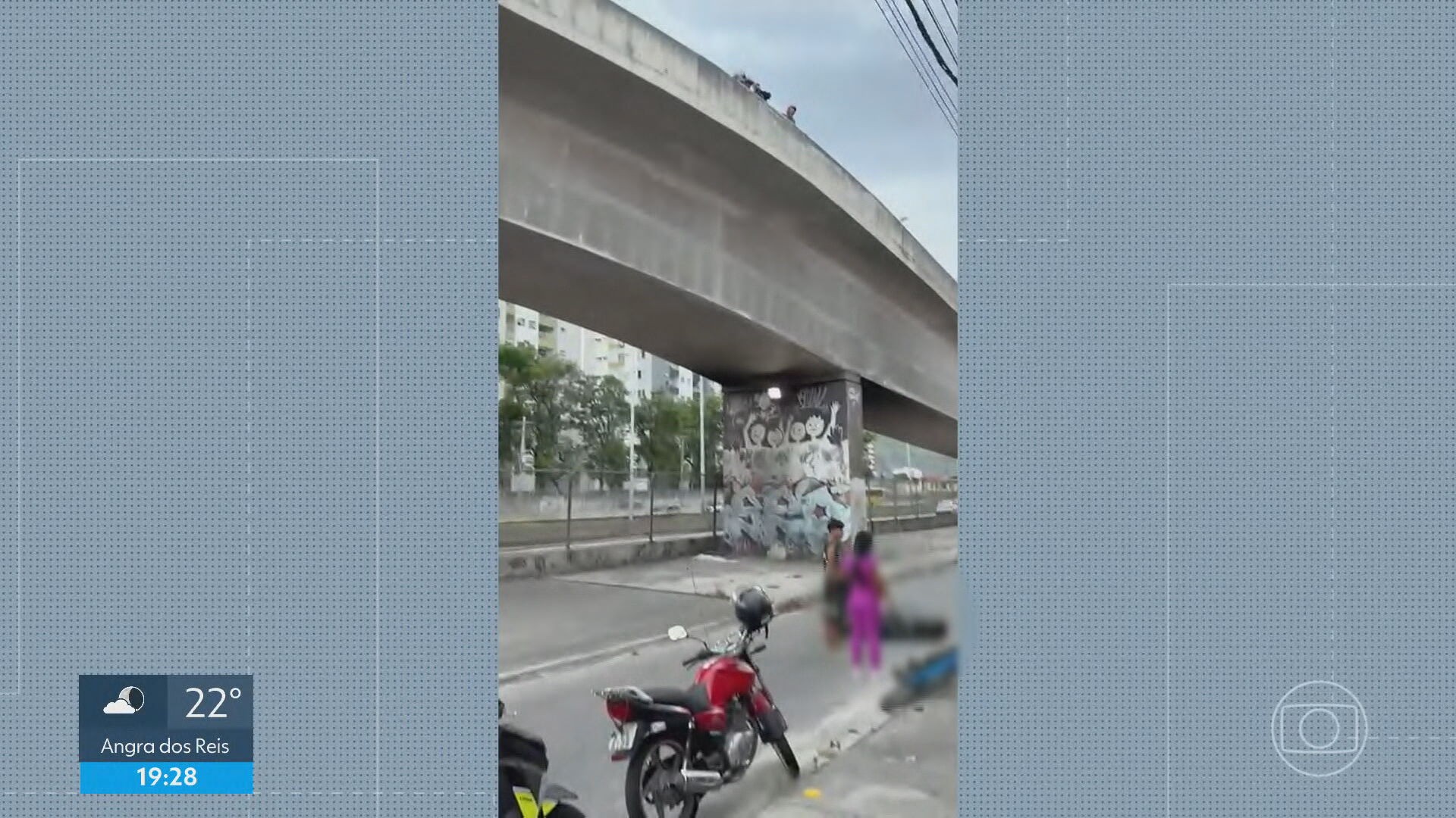 Motociclista de aplicativo e passageiro morrem após caírem de viaduto na Linha Amarela; VÍ