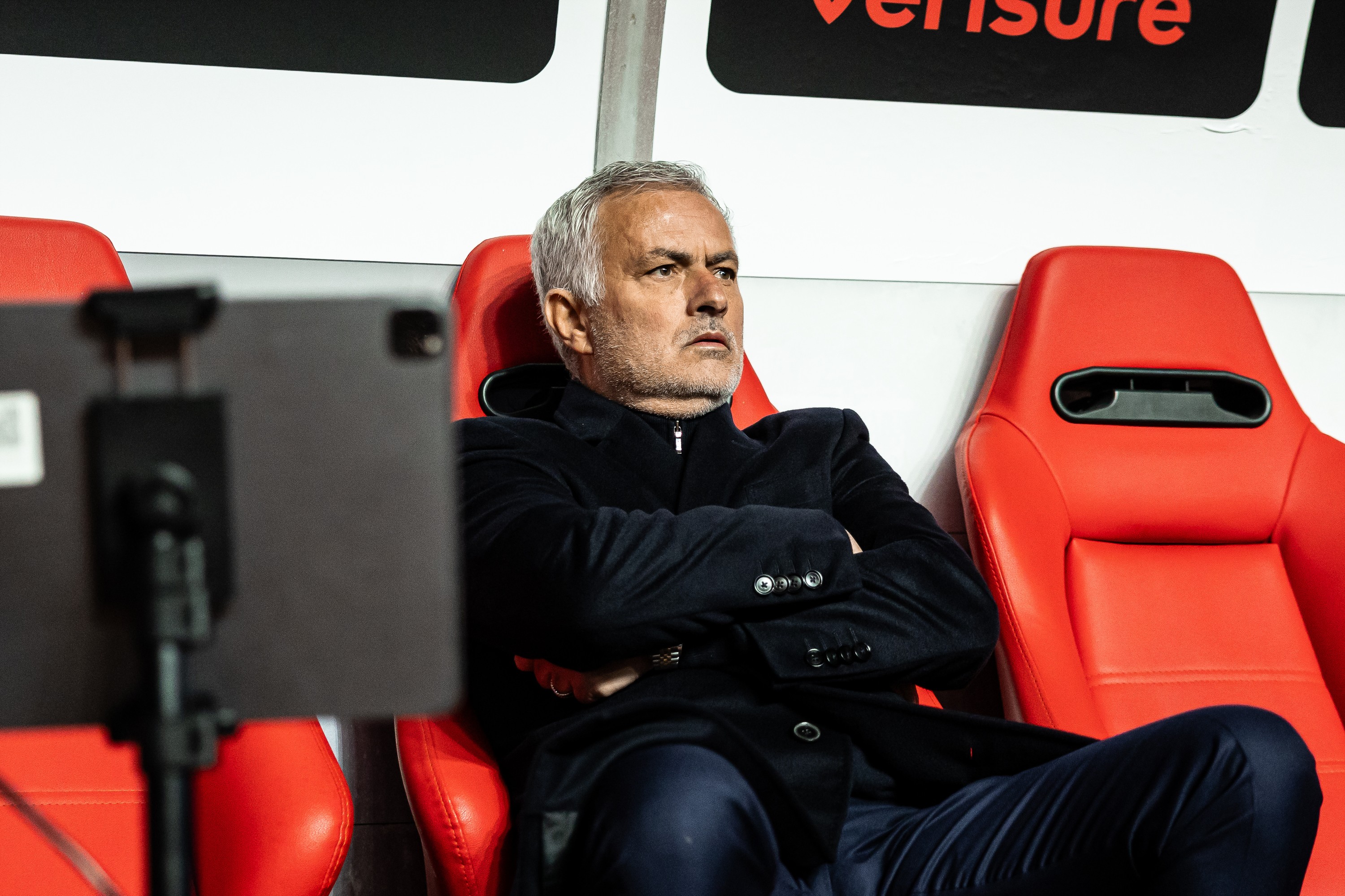 Mourinho detona jogadores do Benfica após queda na Taça da Liga: "Qualidade horrível"