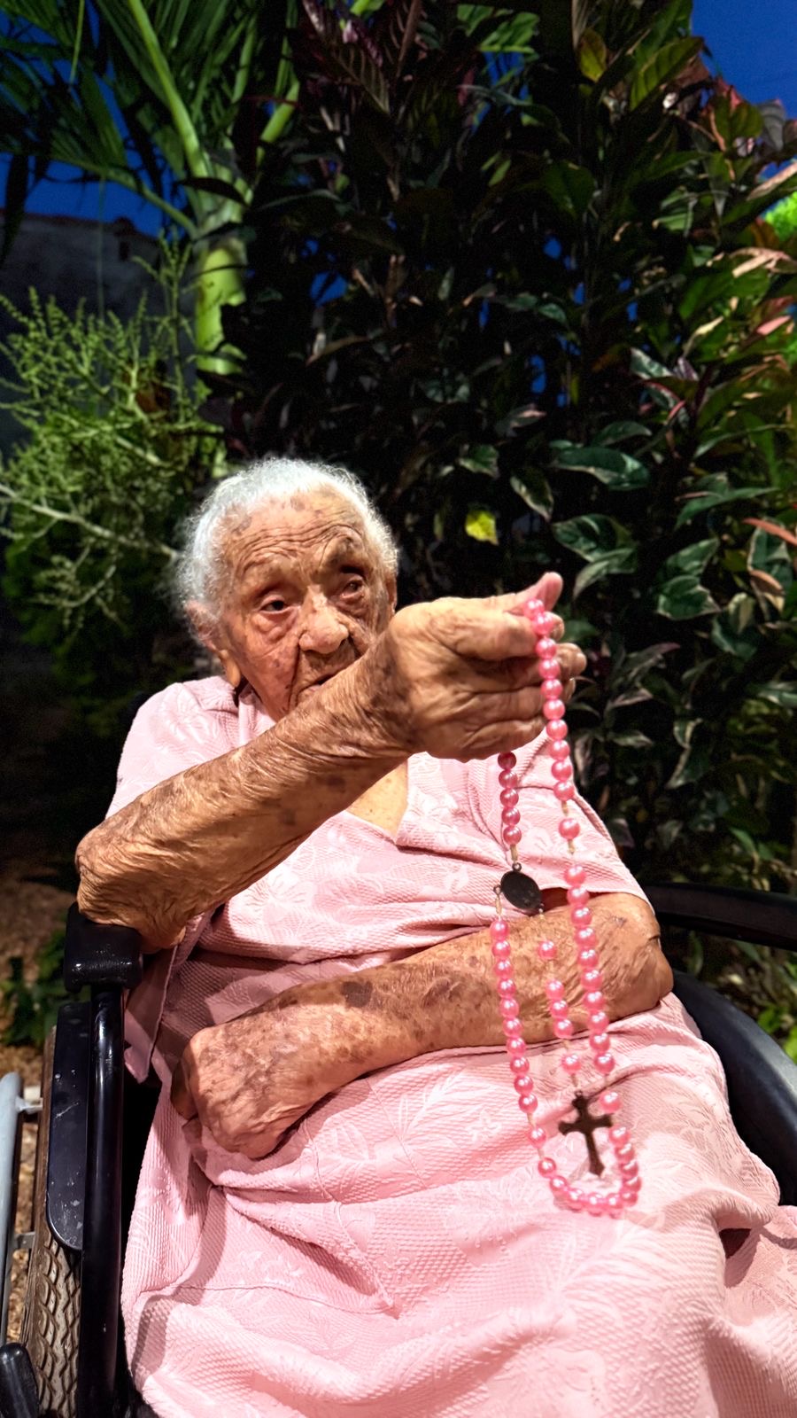 Mulher Cearense Celebra 110 Anos de Vida e Torna-se Exemplo de Longevidade