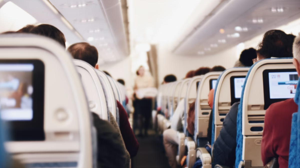 Nova Lei de Aviação: Comportamento Inadequado em Voos Pode Causar Perda de Dinheiro