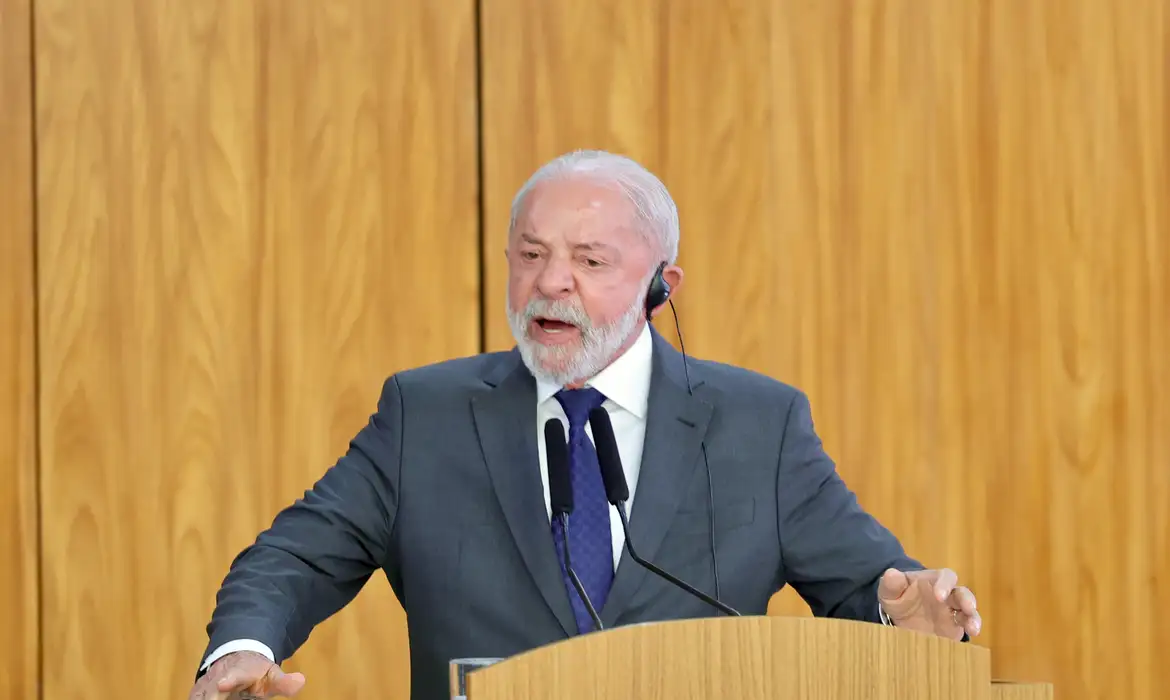 O Governo Lula Anuncia Zeragem dos Impostos Federais sobre Óleo Diesel para Conter Alta nos Combustíveis