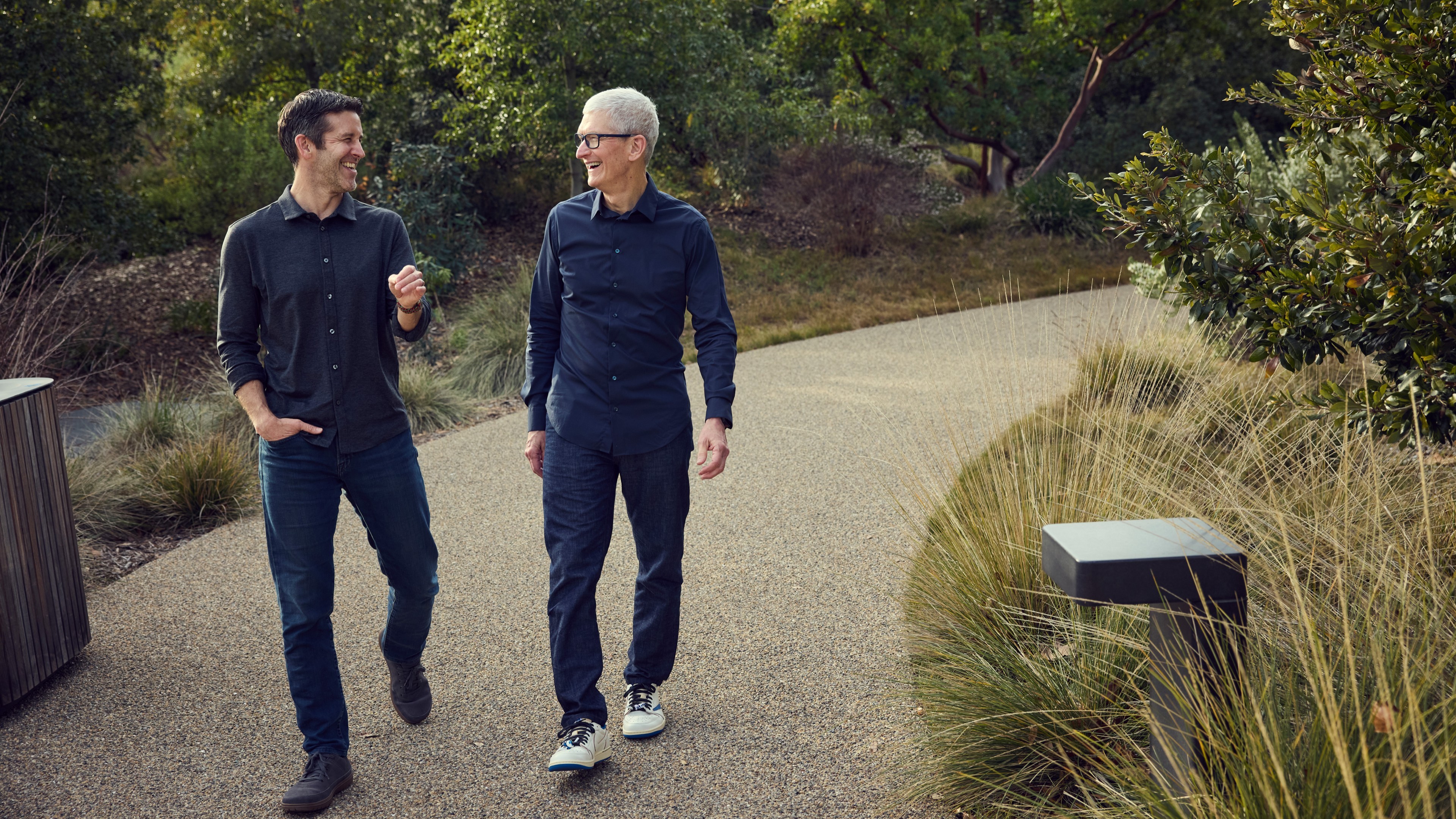 O Grande Legado de Tim Cook: A História por Trás da Sua Saída e a Ascensão de John Ternus