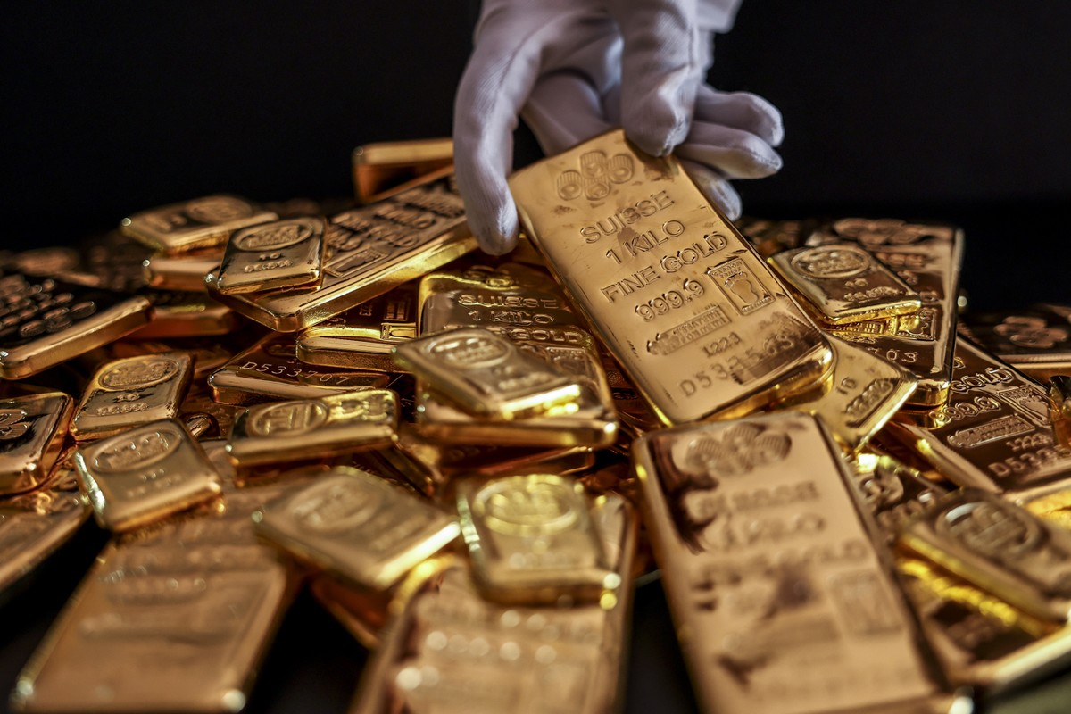 Ouro dispara com demanda por segurança após ataque dos EUA à Venezuela