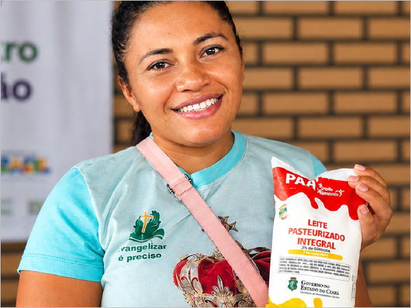 PAA Leite: Poranga Reforça Segurança Alimentar com Entrega de Leite de Qualidade