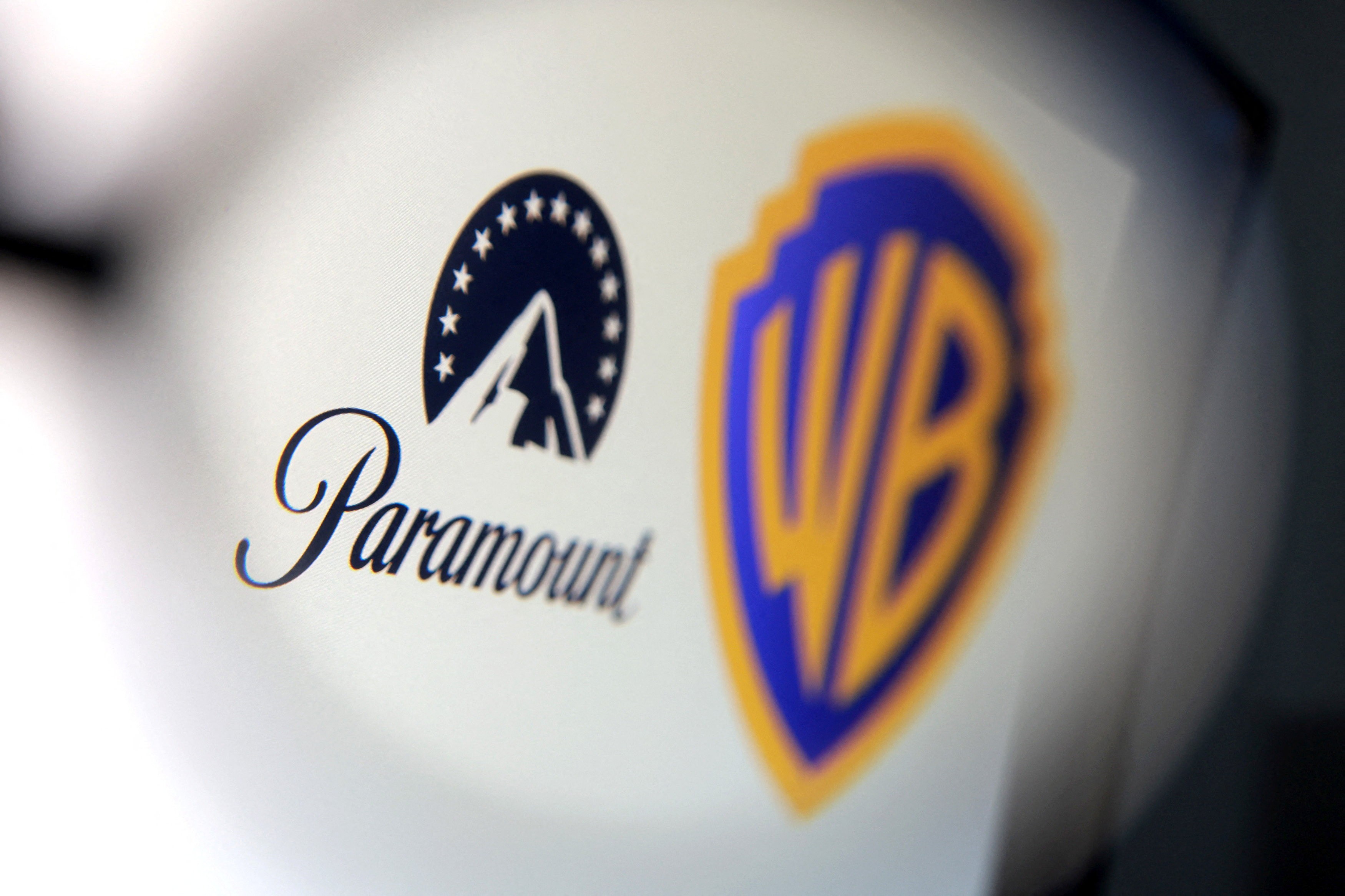 Paramount e Warner Bros se Fundem em Nova Empresa de US$ 79 Bilhões de Dívida