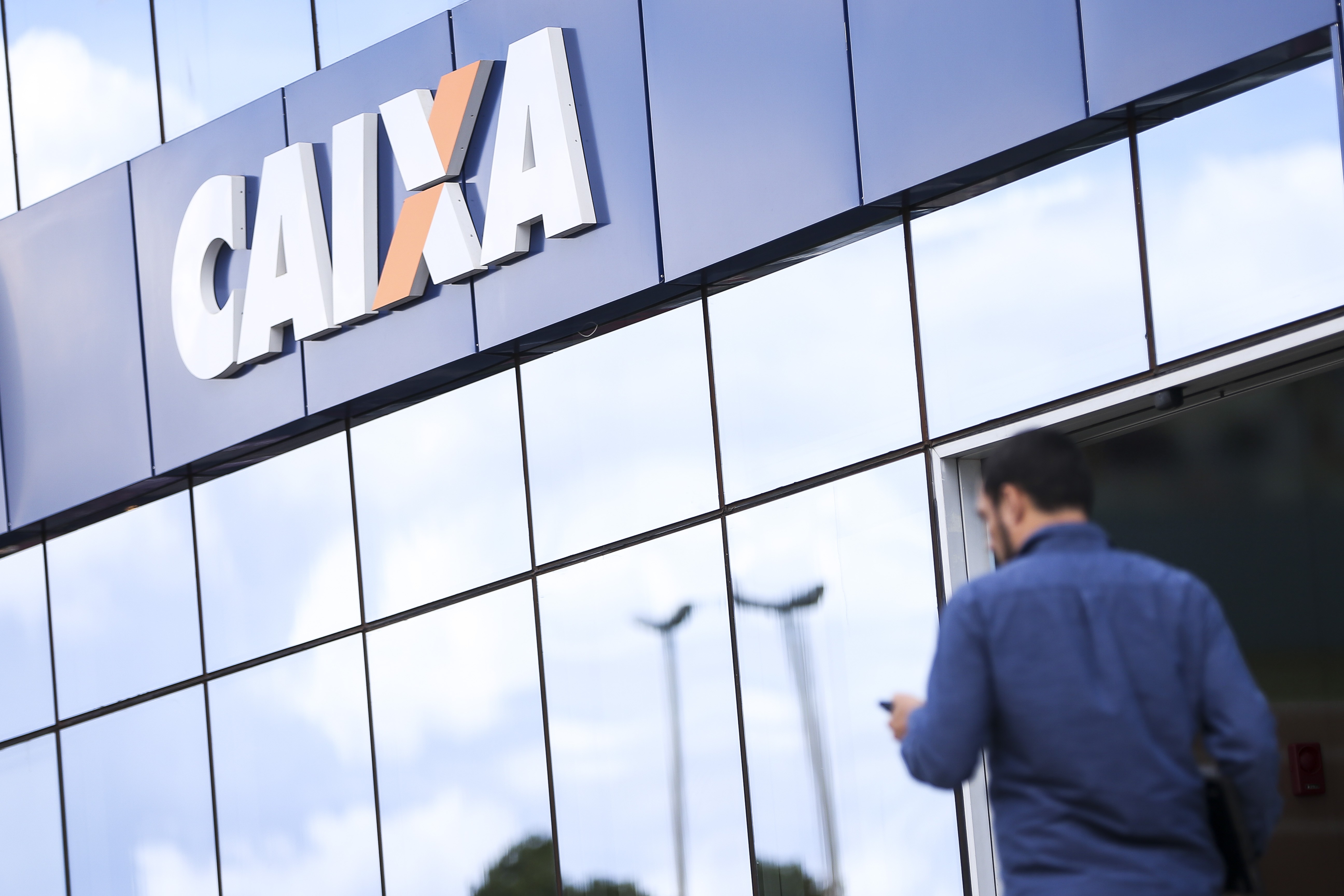 Paraná tem 24 imóveis em leilão da Caixa com descontos de até 45%