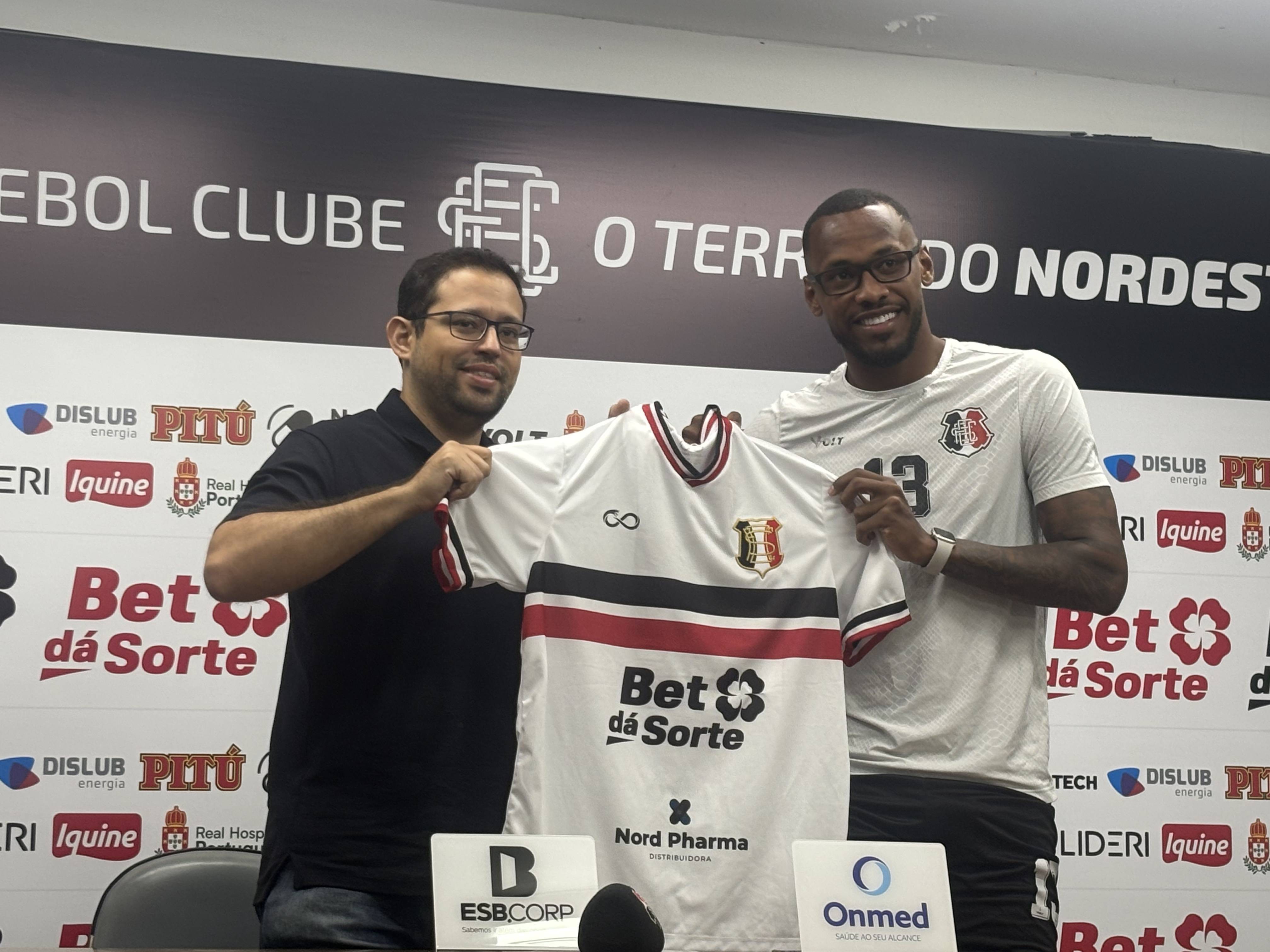 Pedro Costa revela ansiedade por encontro com a torcida do Santa Cruz: "Agora estou a favo