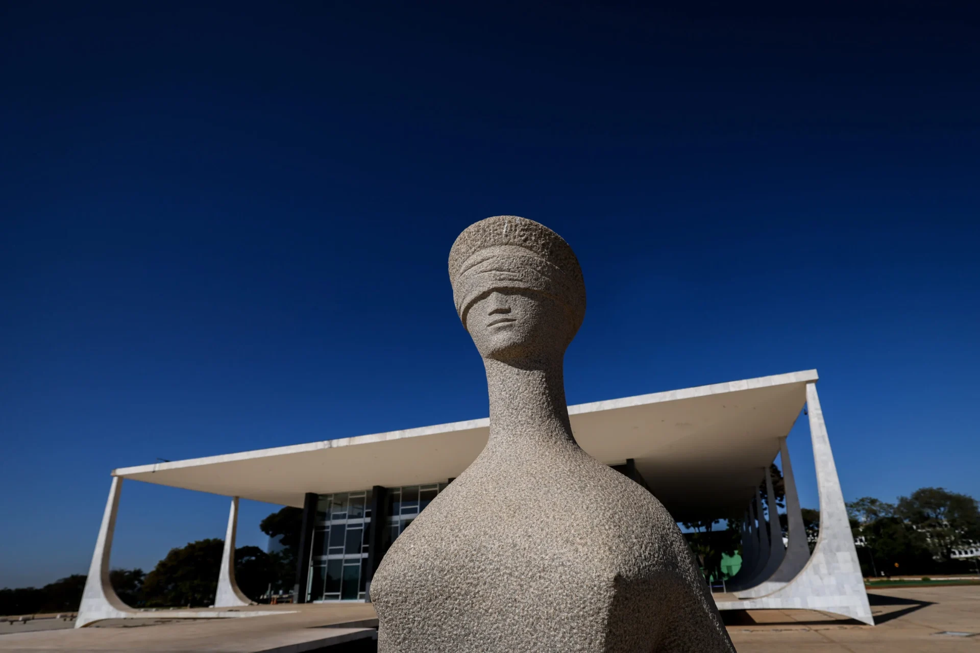 Planalto deve deixar a aliados ida ao STF contra derrubada de veto de Lula à dosimetria