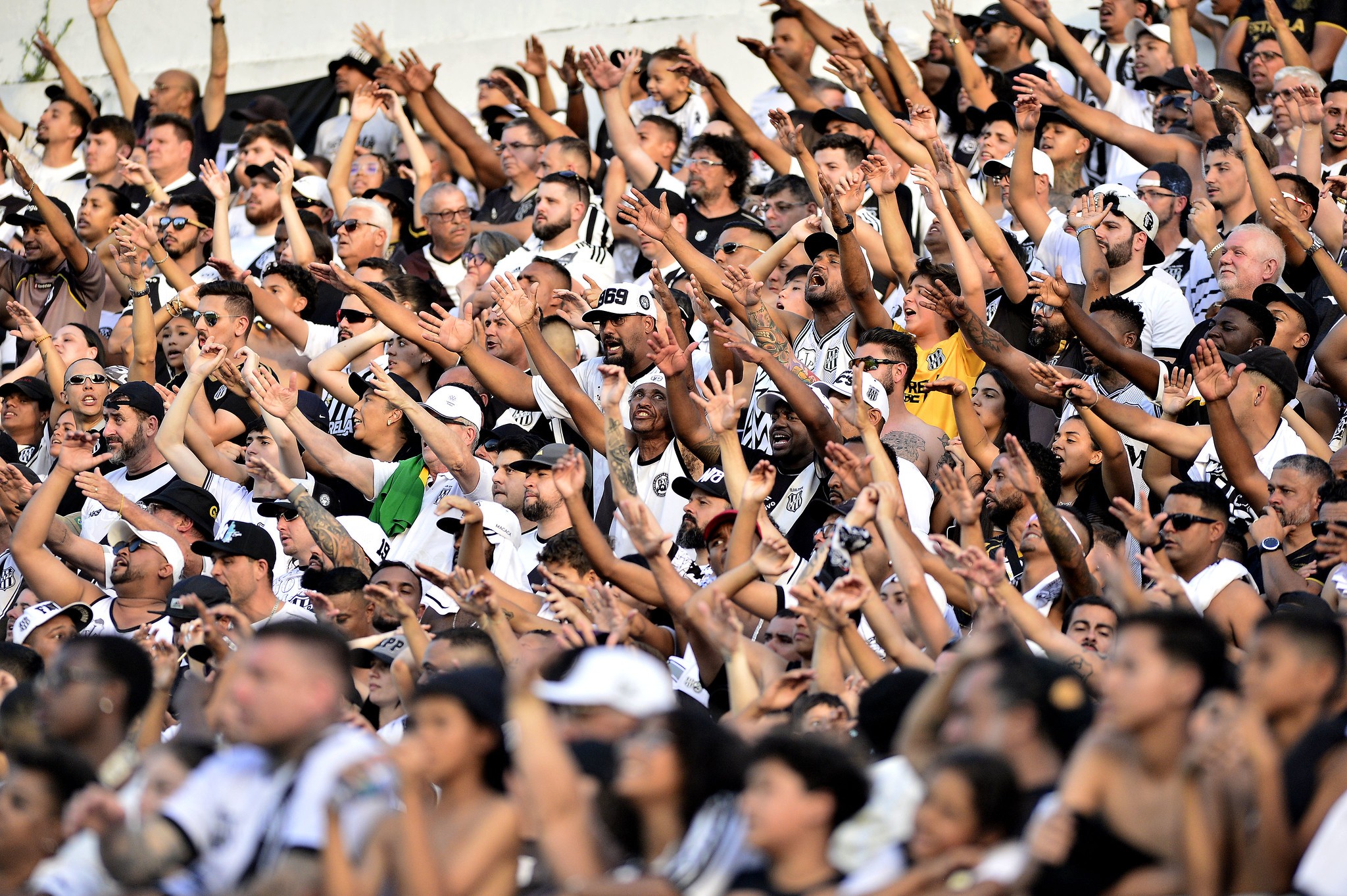 Ponte Preta x Sport: Compre Ingressos para o Jogo da Série B com Preços Acessíveis!