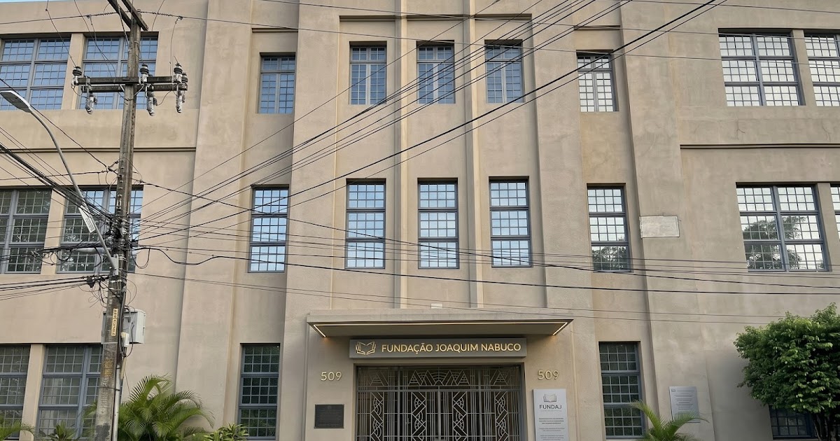 Pós-Graduação Gratuita em Ciências Sociais de Dados: Formação Estratégica para o Futuro
