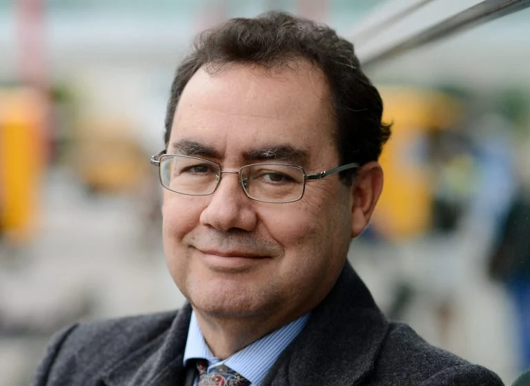 Pré-Candidatura de Augusto Cury à Presidência: O Avante Apresenta Seu Candidato