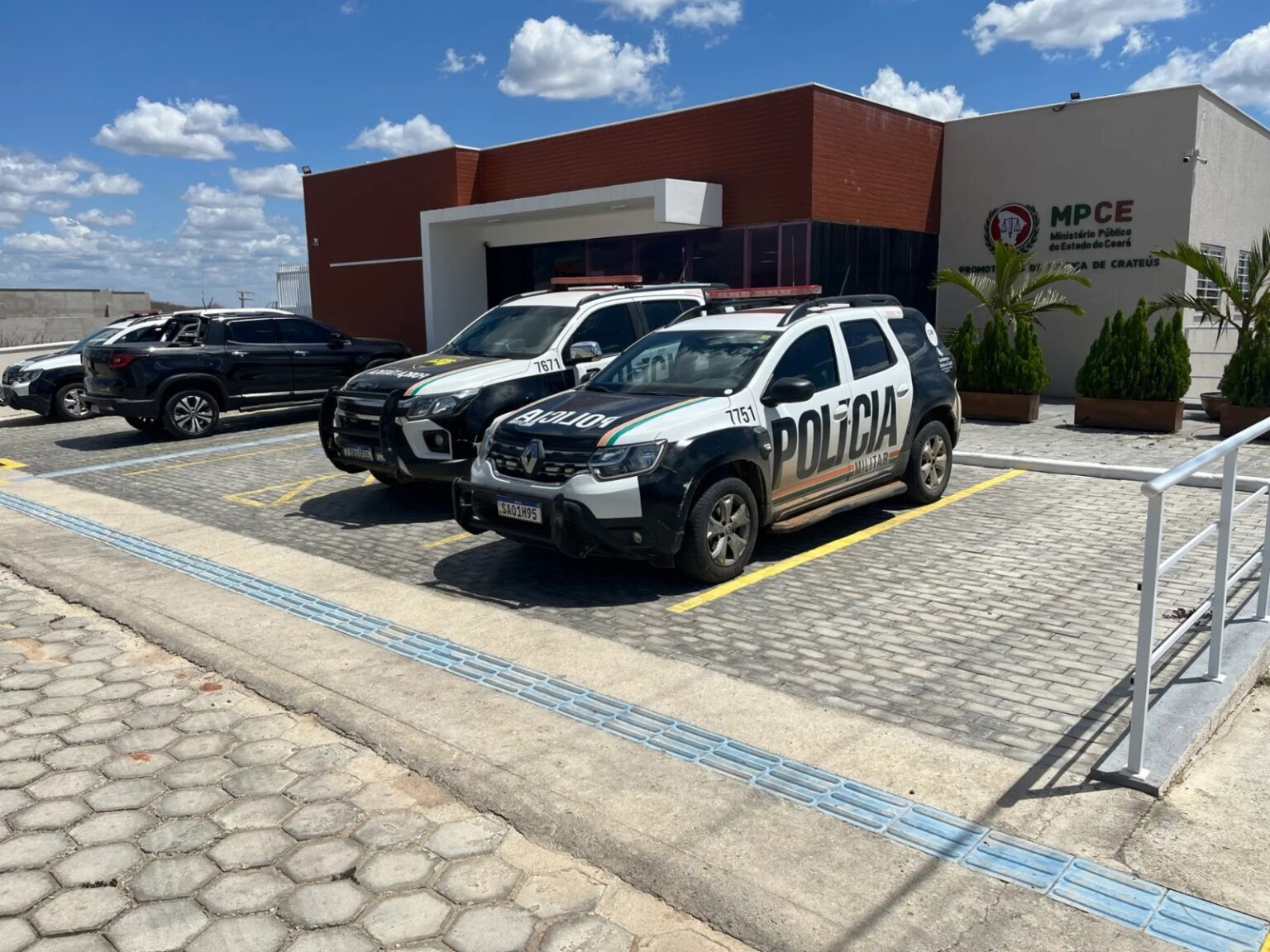 Prefeitura de Ararendá cria comissão para concurso público após pressão do MPCE