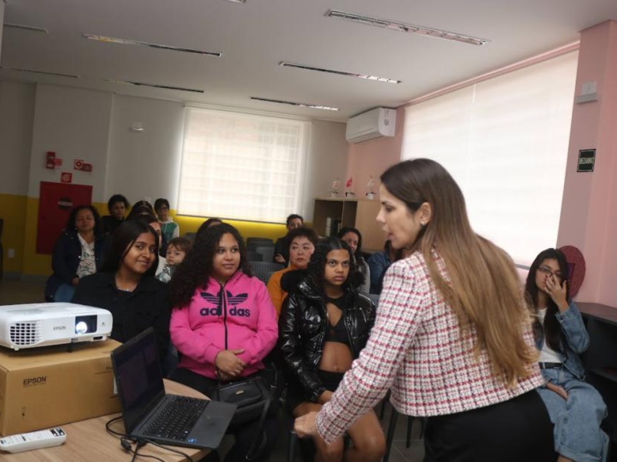 Prefeitura de Santos e Sebrae abrem cursos na área digital e de autoconhecimento para mulh