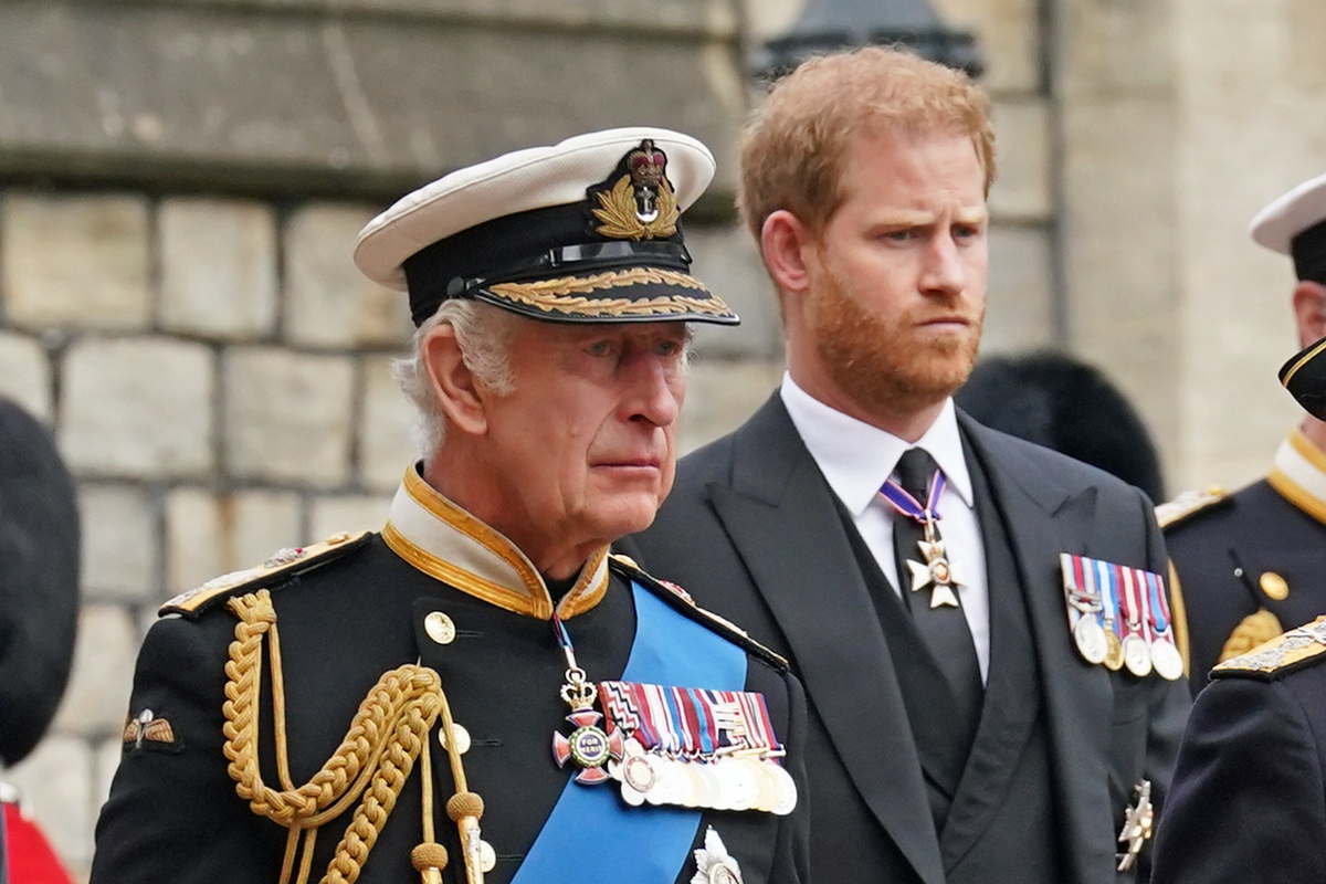 Príncipe Harry fará pedido ao rei Charles com desejo de fazer as pazes