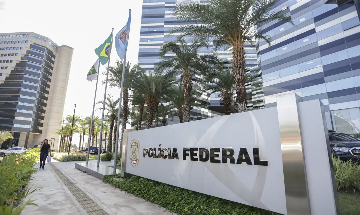 Prisão Histórica: Hacker do Caso Banco Master Capturado em Dubai pela PF e Interpol