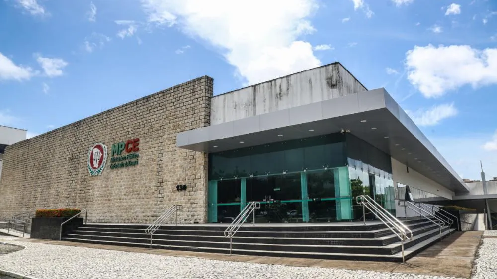 Professor Vereador: R$ 615 Mil sem Trabalhar - Escândalo no Ceará