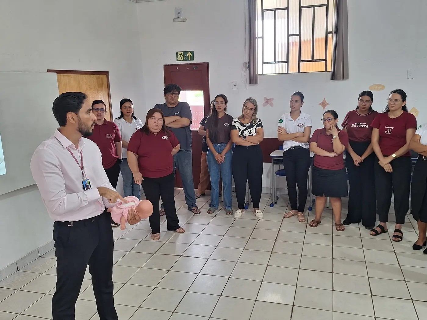 Professores aprendem técnicas de primeiros socorros no HRBA