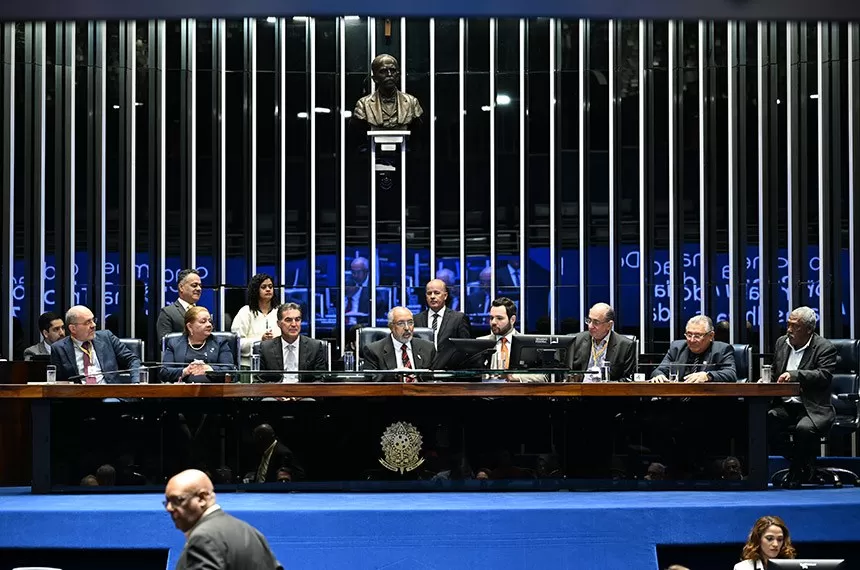 Redução da Jornada de Trabalho: Senado Lida com Propostas para Melhorar Vida dos Trabalhadores