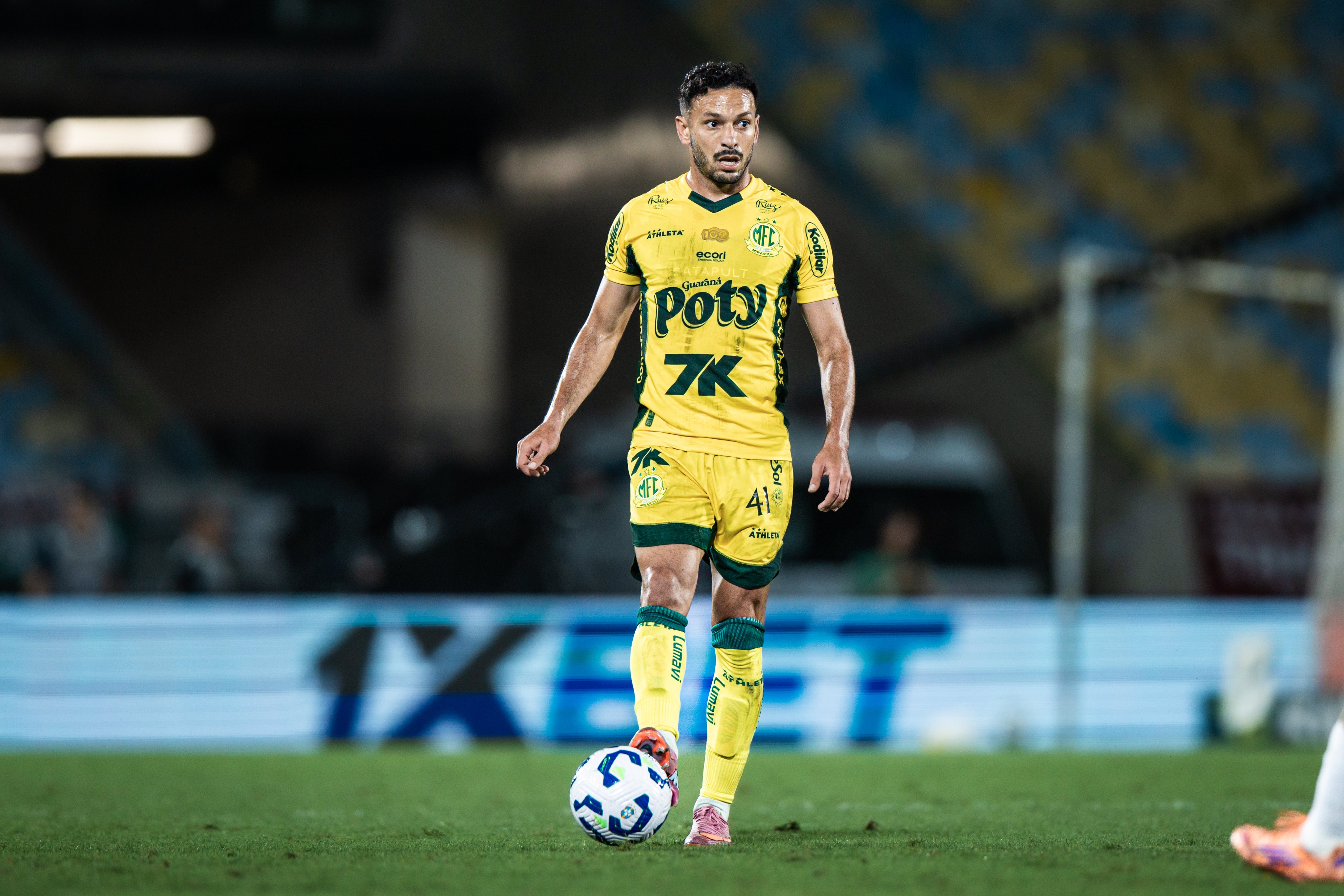 Remo busca a contratação de meio-campista ex-Mirassol 