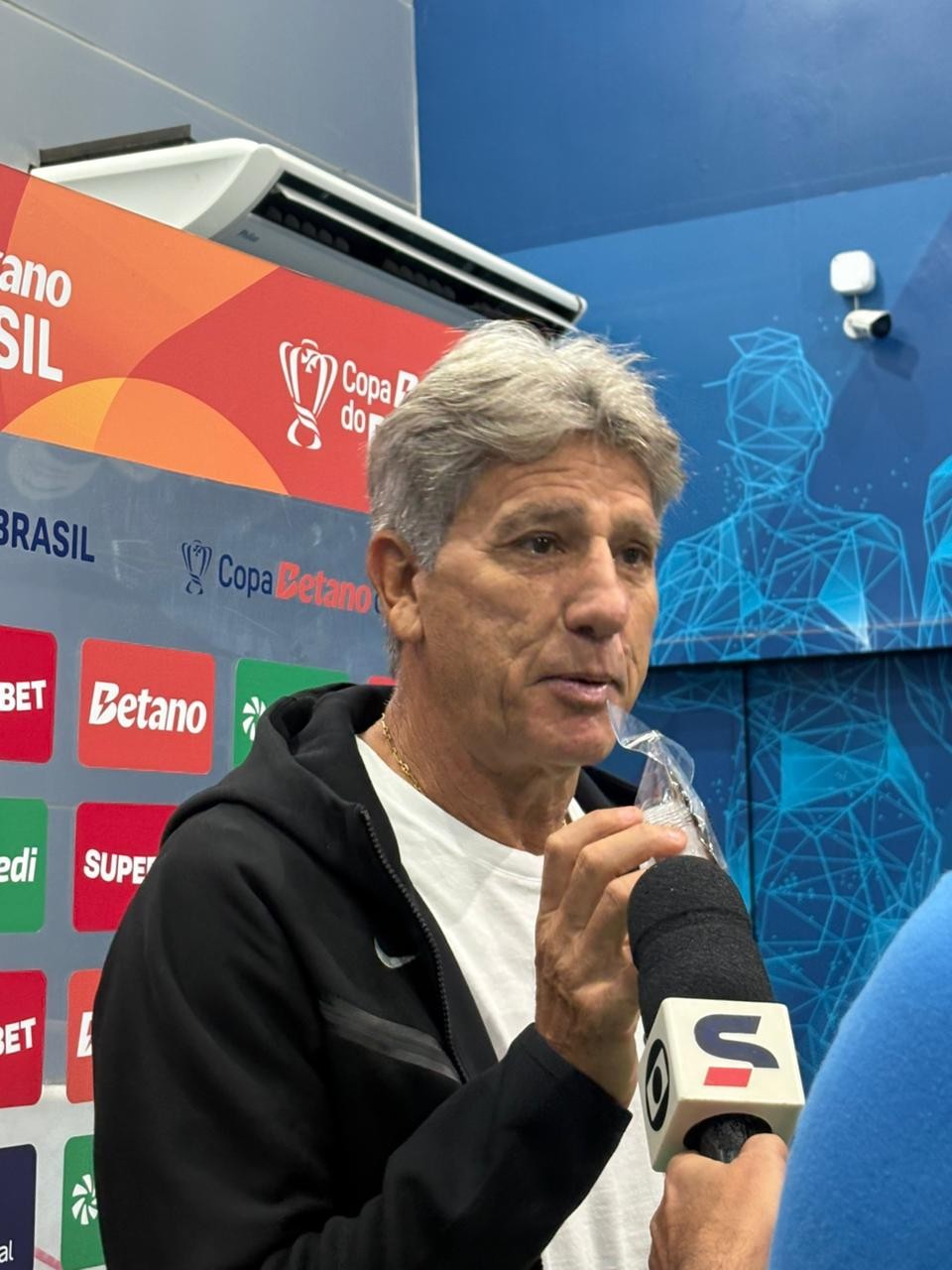 Renato Gaúcho Enfrenta Luto: Irmã do Técnico do Vasco Falece