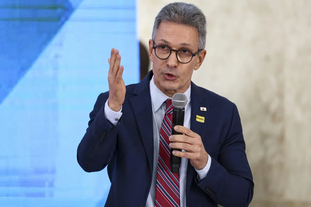 Romeu Zema é denunciado pelos crimes de calúnia após vídeo contra Gilmar Mendes