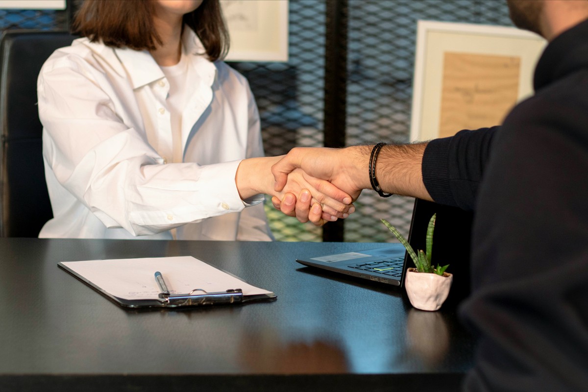 Saiba quais empregos estarão em alta no Brasil em 2026, segundo o LinkedIn